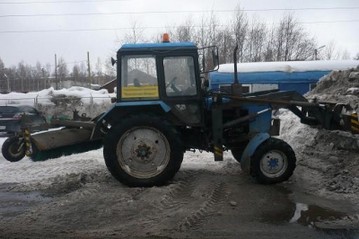 Колесный трактор МТЗ-82